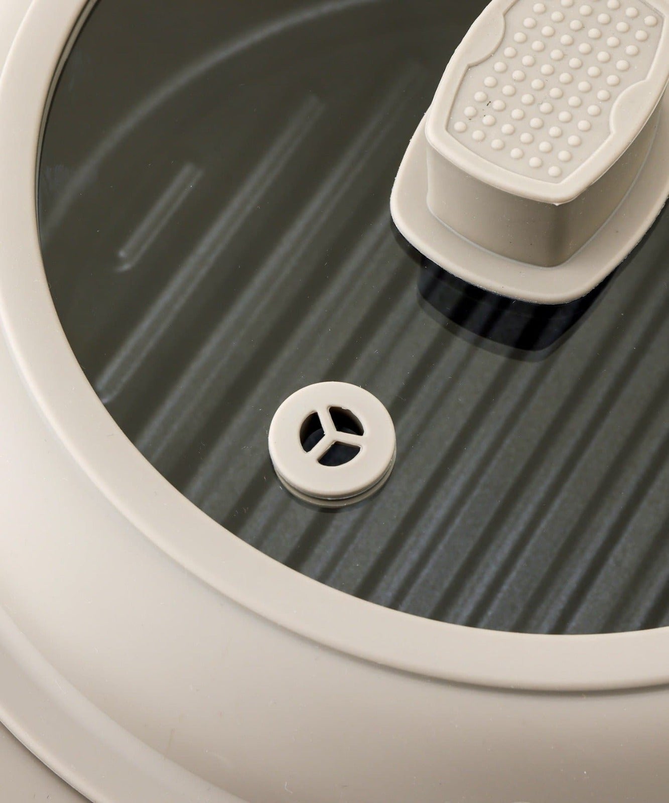 Deep Microwave Cooker: 1.1L / KITINTO