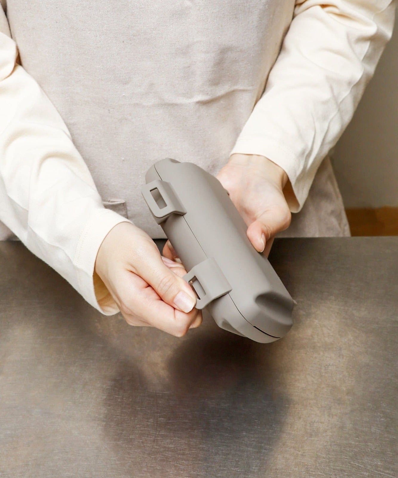 Microwave-Safe Half-Sized Hot Sandwich Maker / KITINTO